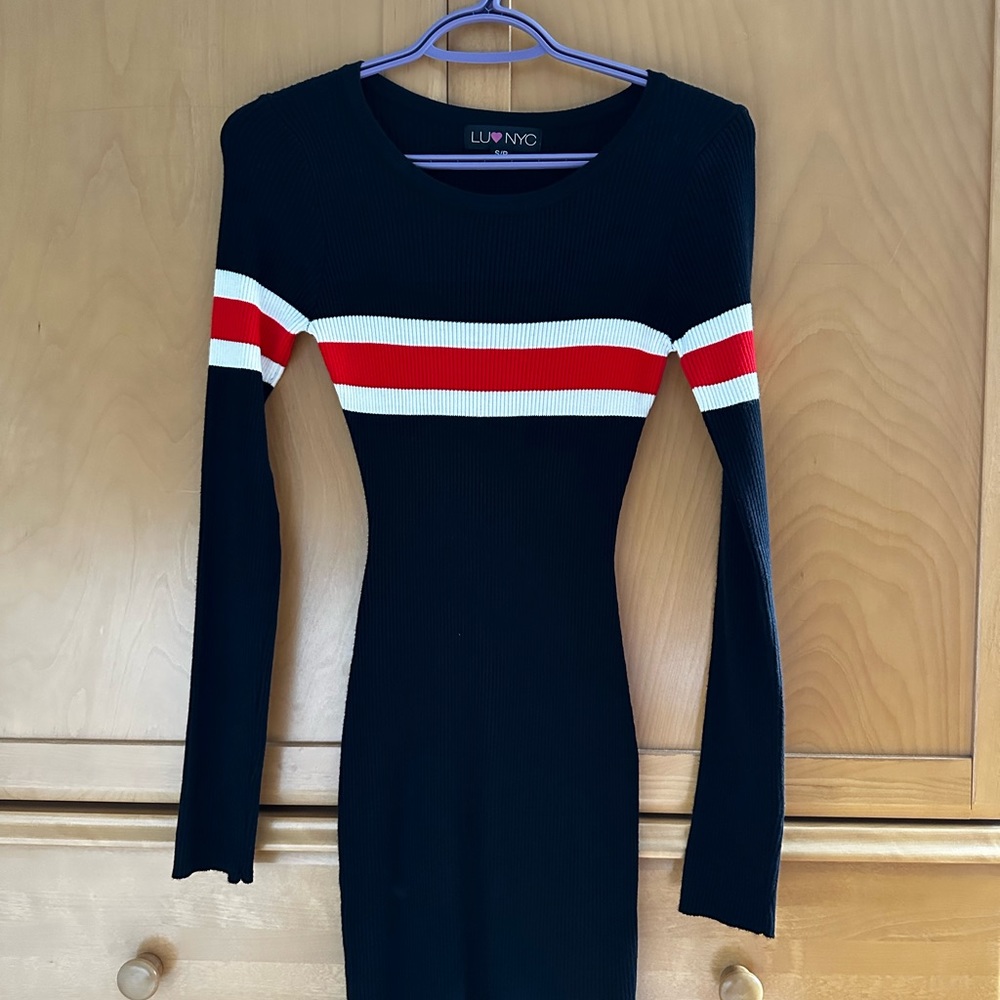 Body con tight fit dress. Only worn once. Great condition.